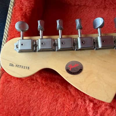 Fender Bonnie Raitt US Signature Stratocaster 1995 - 2002 - 3-Color Sunburst image 5