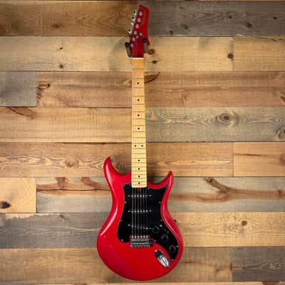 1983 Vantage Avenger AV-330 in Red — includes OHSC Hard Case! image 2