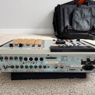 Immagine Akai MPC2000XL SE1 MIDI Production Center 2000 - 2005 - Grey - 4