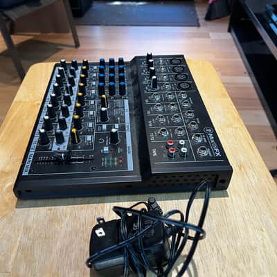Mackie Mix12FX 12-Channel Compact Mixer with Effects 2015 - Present Black image 2