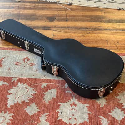 Guild Deluxe Electric Guitar Wood Case image 2