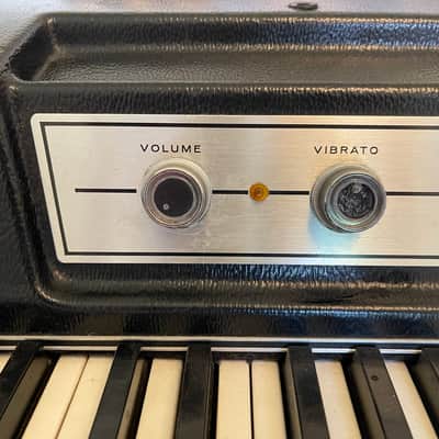 Wurlitzer 200A 64-Key Electric Piano 1974 - 1983 - Black image 6