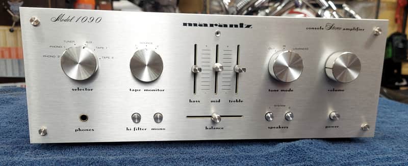 Marantz 1090 Amplifier image 1