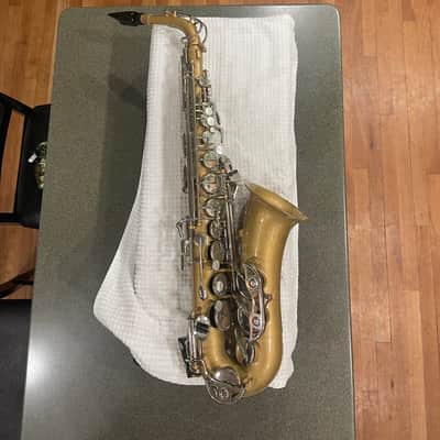 Selmer Bundy II Alto Saxophone image 2