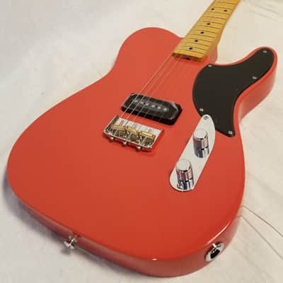 Fender Noventa Telecaster Electric Guitar, Maple Fingerboard, Fiesta Red W/Deluxe Gig Bag image 4