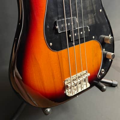Squier Classic Vibe 70's Precision Bass 4-String Bass Guitar 3-Tone Sunburst (195) image 6