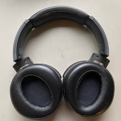 Sony MDR-XB950BT Extra Bass Wireless Headphones image 3