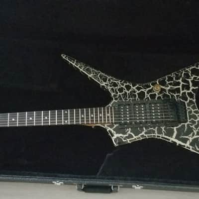 Kramer Voyager FR-222S Crackle Black White w/ Original Case image 3