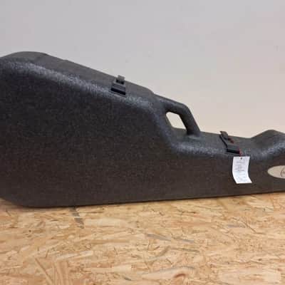 TRIC 28290 Folk / Classic case 2015- - Black image 1