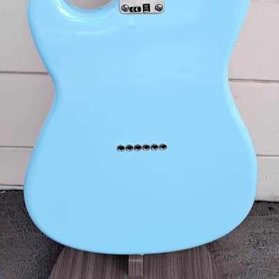 FENDER DUO-SONIC HS ELECTRIC GUITAR DAPHNE BLUE PAU FERRO FINGERBOARD - 2017 (USED) image 7
