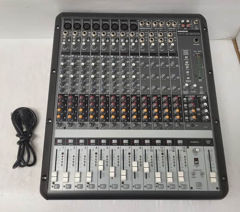 Mackie Onyx 1620 16-Channel Analog Mixer 2003 - 2009 - Black image 1