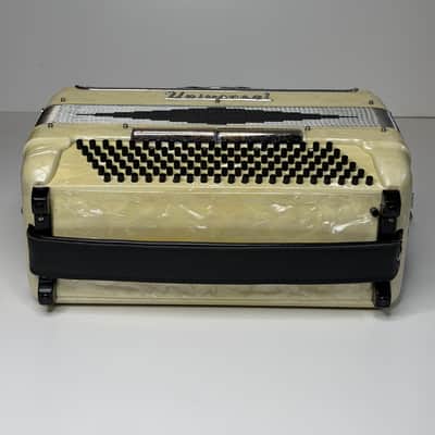 Pearl White Universal Piano Accordion LM (41Key/120Bass) W/ Microphones image 7