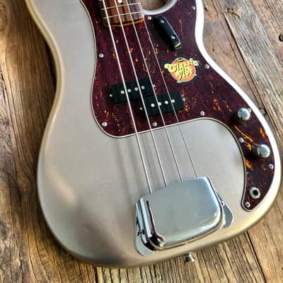 Squier Classic Vibe 60s Precision Bass image 2