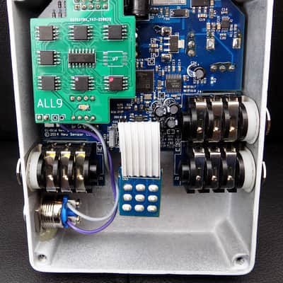Electro Harmonix 9 Series Pedals. ALL OF THE SERIES IN ONE UNIT! image 5