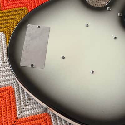 Danelectro Longhorn Shortscale Bass - 1990’s Early Reissue! - Original and Rare Tweed Case! - Beautiful Bass in Great Condition! - image 12