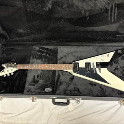 ギター Dean Michael Schenker Signature Retro Dean Guitars Michael Schenker Signature Retro Black & White 2011
