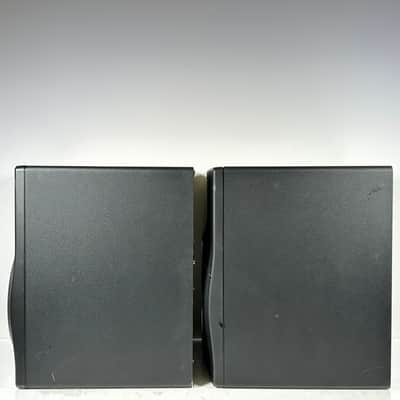 Mackie MR8 MK3 Pair Active Studio Monitors image 7