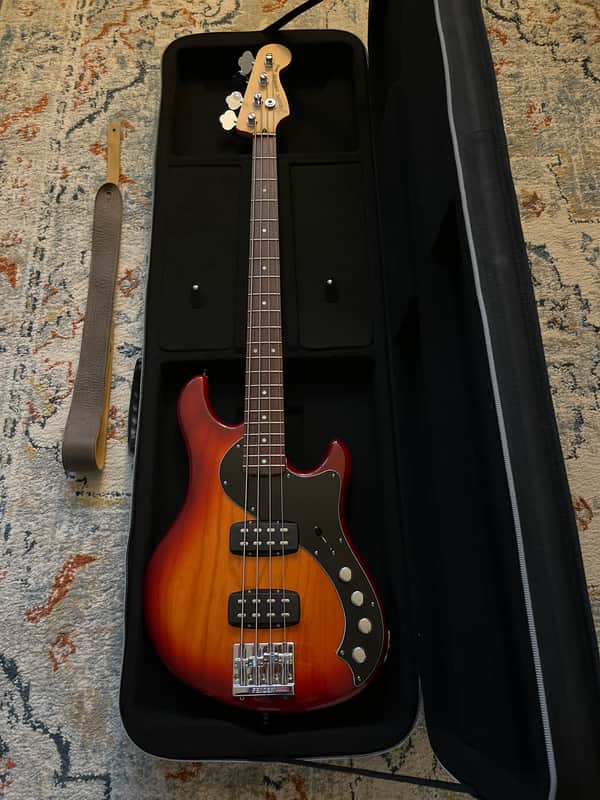 Fender Deluxe Dimension Bass IV (2016) (Mexico) SN MX16738606