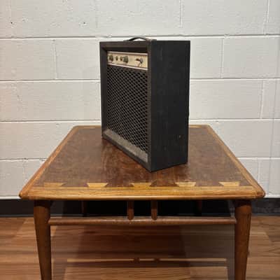 Silvertone Model 1420 5XL 5-Watt 1x8 Guitar Combo 1969- Black image 2