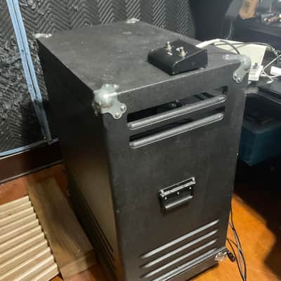 Custom Leslie Model 25 400 watt speaker cabinet with footswitch. 2 speed motor for upper rotor and lower drum. rotor. Leslie Model 25 with high frequency rotor added/modified... Black bed liner image 1