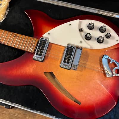 1998 Rickenbacker 330/12 - Fireglo - VIDEO image 16