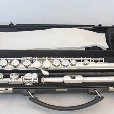 Yamaha YFL-200AD II Advantage Flute *Cleaned & Serviced *Ready to play image 1