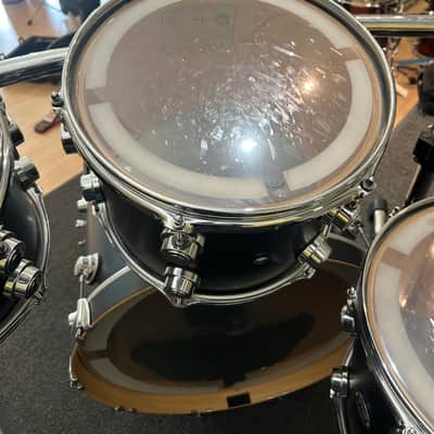 DW Collectors Series 2010 - Flat Black with Gibraltar Rack image 7