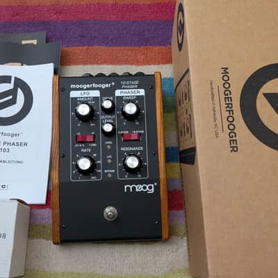 Moog Moogerfooger MF-103 12-stage phaser image 2