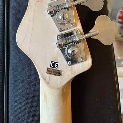 G&L Tribute L-2000 Bass - Early 2000s - Gloss Black image 6