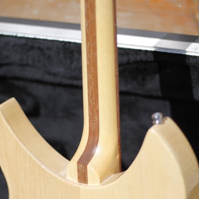 Rickenbacker 330 24-fret 2007 - Mapleglow image 12