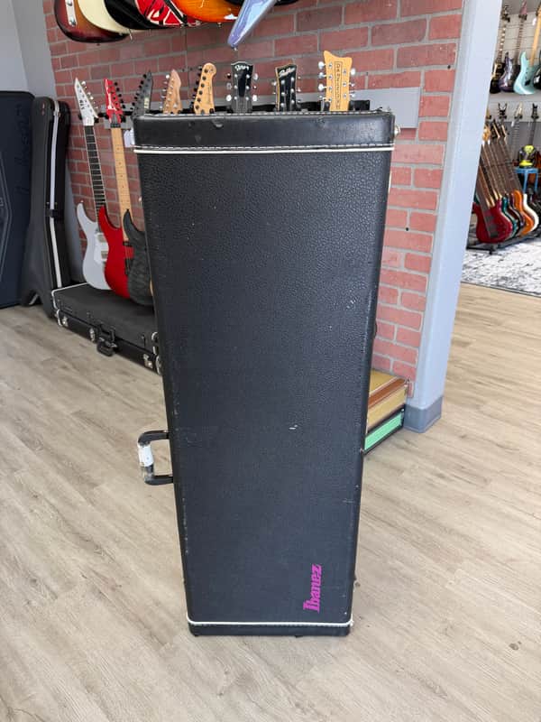 Ibanez UV100C Case image 1
