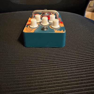 Orange Kongpressor Analog Class A Compressor Pedal 2010s - Blue/Orange Graphic image 4