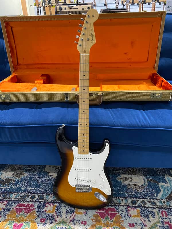 Used Fender 1954 American Vintage Reissue Stratocaster 2015 - Sunburst w/ OHSC image 1