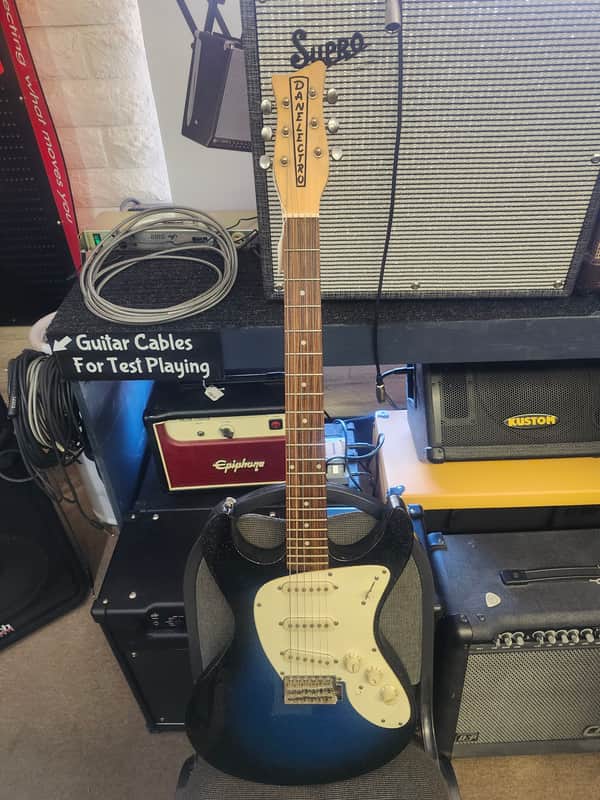 Danelectro Danoblaster Hearsay 2001 - 2004 - Blue Sparkle Burst image 1