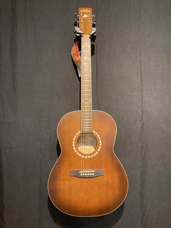 PRE-OWNED Art & Lutherie - Folk Cedar Antique Burst image 1