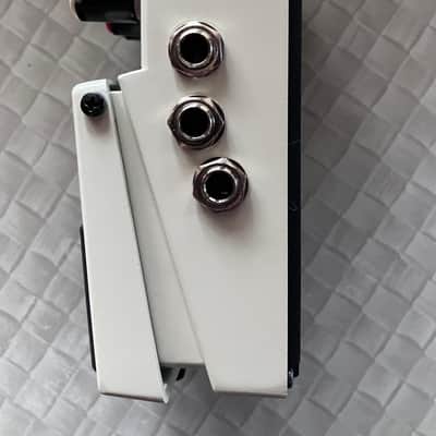 Boss LS-2 Line Selector (Silver Label) 1991 - Present - White image 2