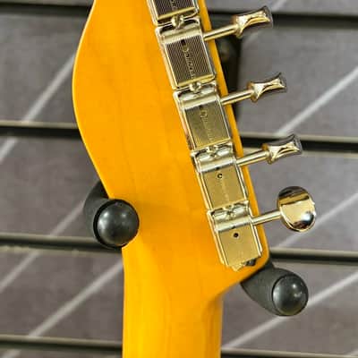 Fender American Vintage II 1951 Telecaster Butterscotch Blonde & Hard Case B Stock image 5
