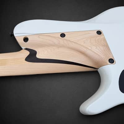 Mattisson Series 4 HL-6 2025 - Gloss Pearl White image 9
