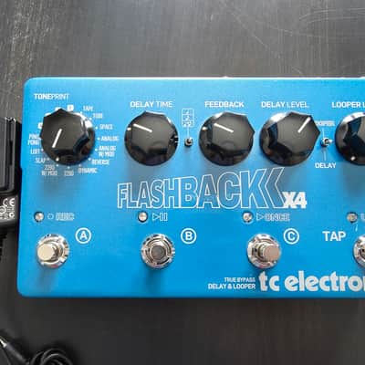 TC Electronic Flashback X4 Delay & Looper 2011 - 2019 - Blue image 2