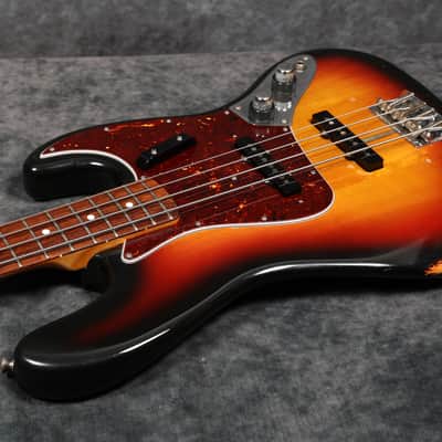 1983 Fender AVRI '62 Stack Knob Jazz Bass - Sunburst - OHSC image 14