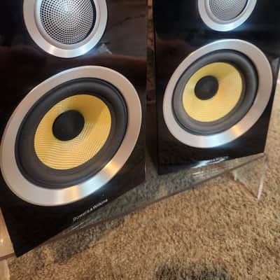 Bowers & Wilkins SpeakersBowers & Wilkins CM1 S2 are premium 2-way compact bookshelf speakers 90s - Piano black image 4