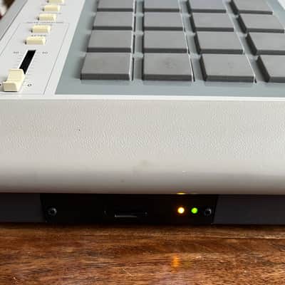 Akai MPC3000 MIDI Production Center 1993 - 2001 - Grey image 6