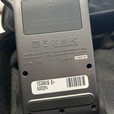 Zoom PodTrak P4 Multitrack Recorder 2020 - Present - Gray image 7
