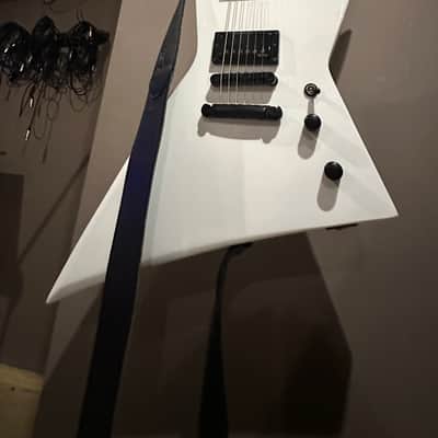 ESP LTD EX-401 SW 2023 - Snow White image 1