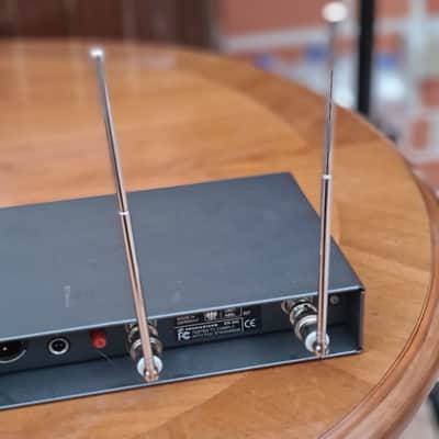 Sennheiser Diversity Receiver EM 300+SK300 Transmitter image 17