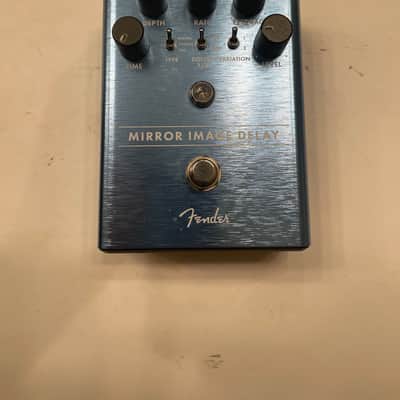 Fender Mirror Image Delay Digital Analog Tape Echo Guitar Effect Pedal image 1