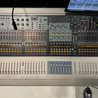 Avid Profile Mixing System Rack - Black/Silver image 5