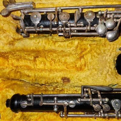 Larilee wood oboe with case. USA. Good but needs fixing up. image 10