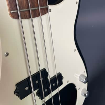 2014 Squier Affinity Precision Bass PJ – Black image 8