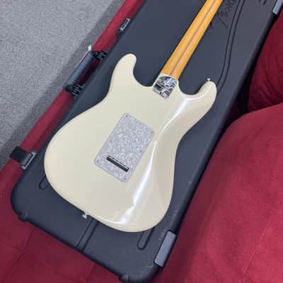 Fender American Professional II Stratocaster Maple Fretboard 2022 - Olympic White image 18